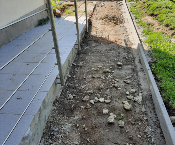 Aktuality / Nový chodník  - foto