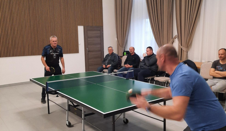 7. fotografia fotogalérie 10. ročník stolnotenisového turnaja o pohár starostu obce 2023