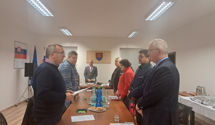 1. fotografia fotogalérie Ustanovujúce zastupiteľstvo Obecného zastupiteľstva obce Palín