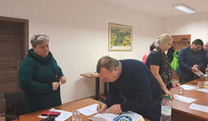 10. fotografia fotogalérie Ustanovujúce zastupiteľstvo Obecného zastupiteľstva obce Palín