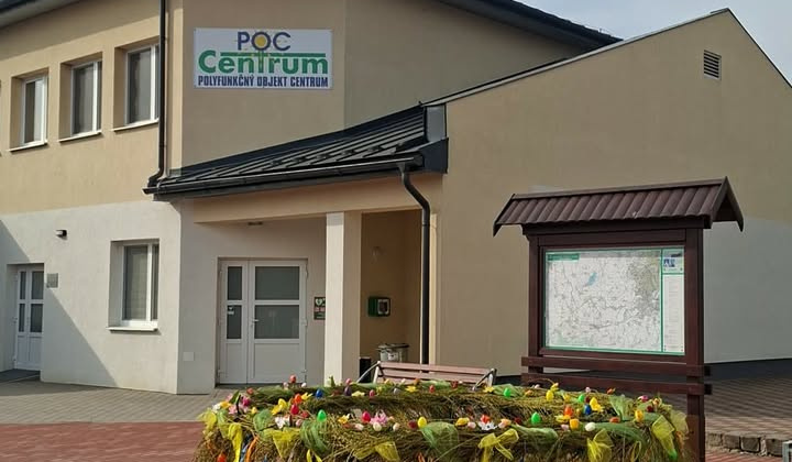 1. fotografia fotogalérie Aktuality / Veľkonočná výzdoba pred obecným úradom - foto