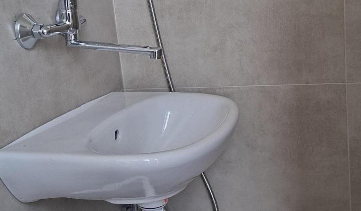 5. fotografia fotogalérie Aktuality / Rekonštruovaná budova škôlky ožíva: Palín má novú stanicu rýchlej zdravotnej pomoci - foto