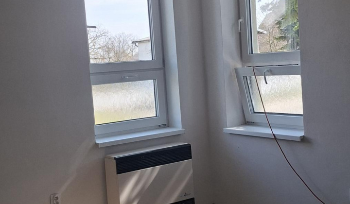 8. fotografia fotogalérie Aktuality / Rekonštruovaná budova škôlky ožíva: Palín má novú stanicu rýchlej zdravotnej pomoci - foto