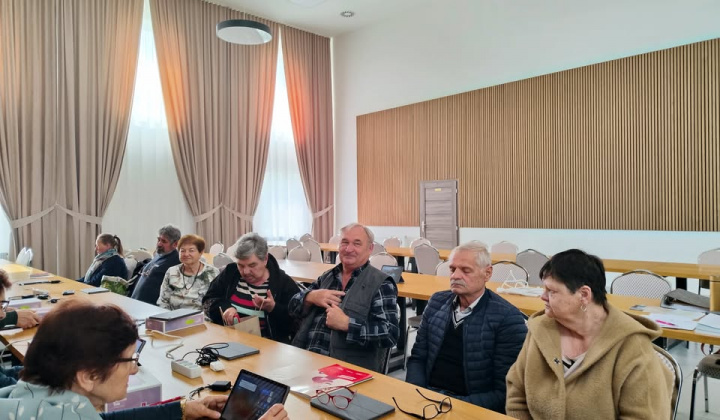 6. fotografia fotogalérie Aktuality / Ukončenie 1. kola projektu Digitálni seniori - foto