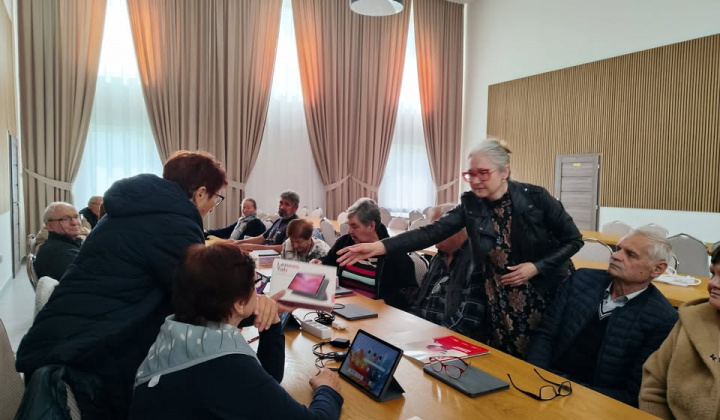 15. fotografia fotogalérie Aktuality / Ukončenie 1. kola projektu Digitálni seniori - foto