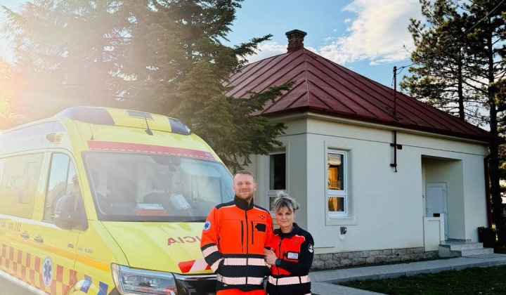 Fotka - Zrekonštruovaná budova škôlky ožíva: Palín má novú stanicu rýchlej zdravotnej pomoci